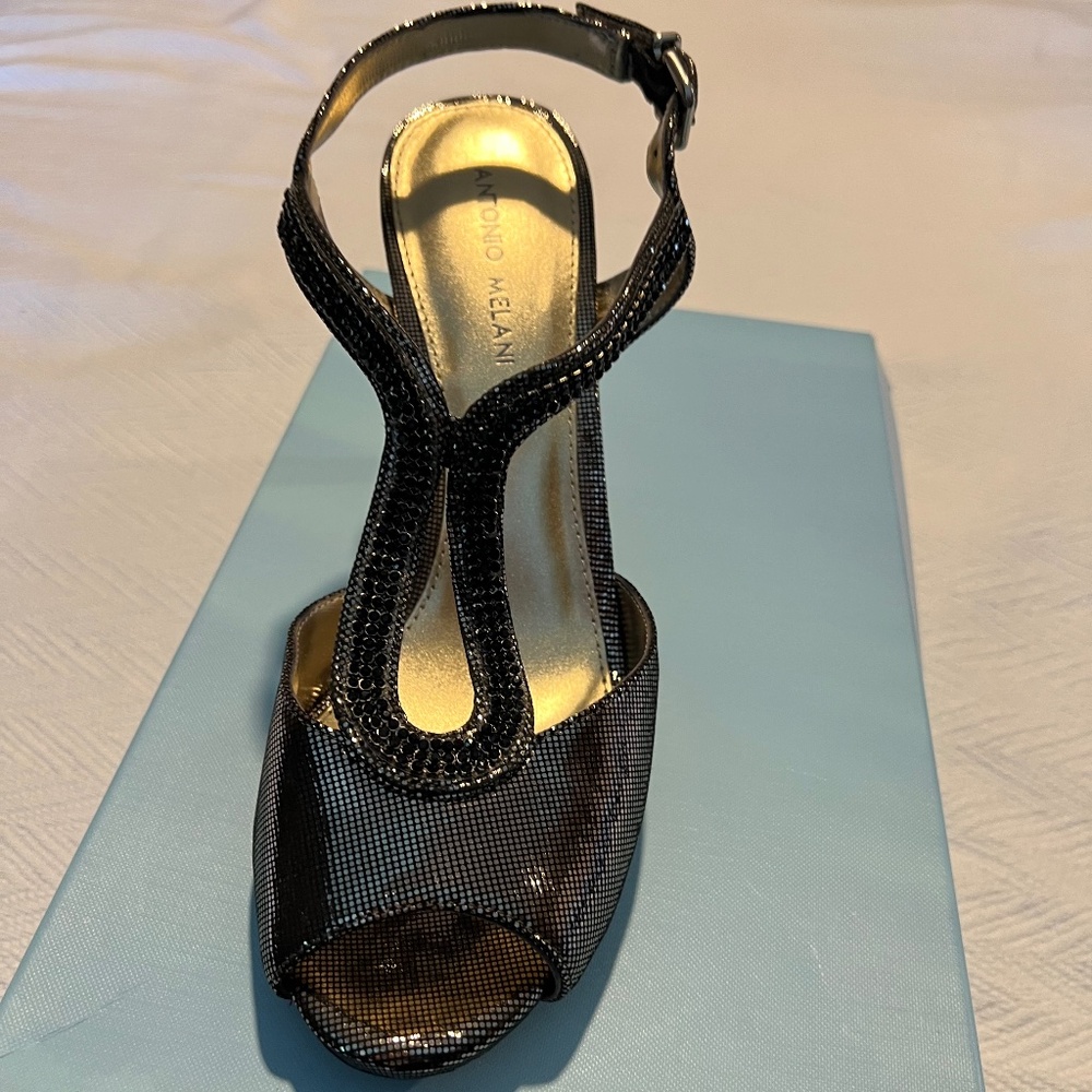 New- Never Worn - Antonio Melani Michela Metallic High Heel